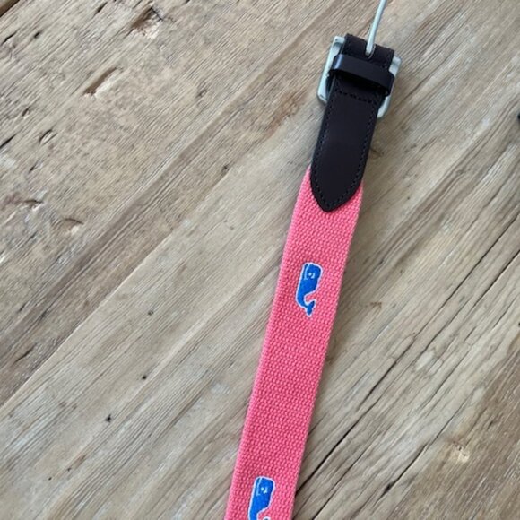 Vineyard Vines Embroidered Whales Canvas Club Belt - Picture 3 of 3